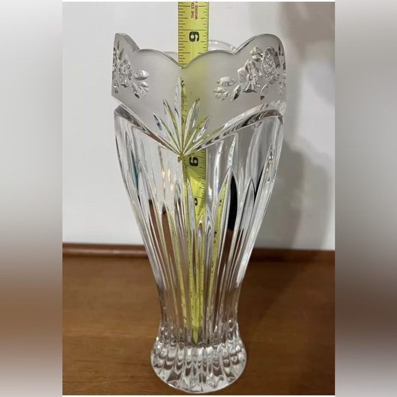 Vintage Crystal Vase 10” German Oneida Southern Garden Hand Cut Frosted Roses - Picture 13 of 13